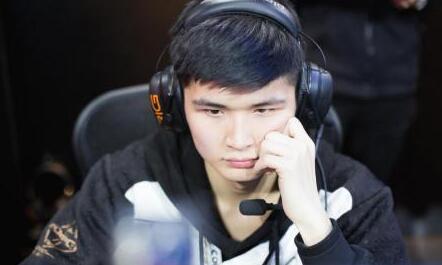 恩比德的健 恩比德的健