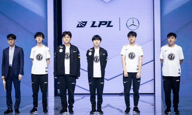 并吸引更多 并吸引更多